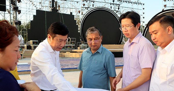  người mang quyền lực cao UBND tỉnh Đồng Tháp kiểm tra Festival Hoa – Kiểng Sa Đéc