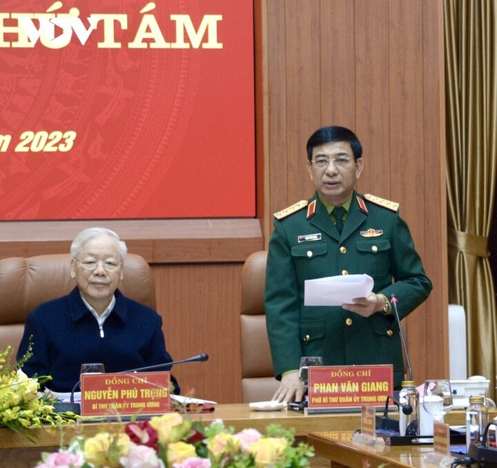 Đại tướng, Bộ trưởng Bộ Quốc phòng Phan Văn Giang phát biểu tại hội nghị.
