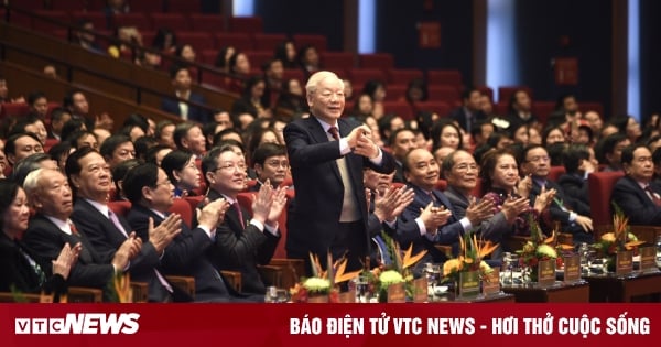  Tổng Bí thư Nguyễn Phú Trọng dự Đại hội Hội Nông dân Việt Nam lần thứ VIII